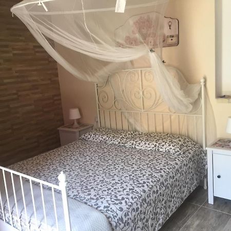 B&B Da Manu Монсеррато Екстер'єр фото